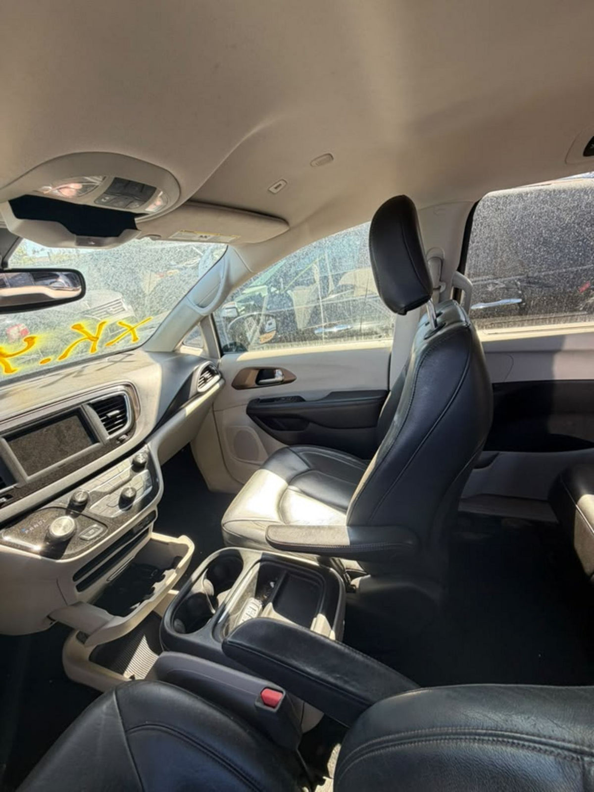 CA_VEHICLE_MEDIA:13203598430:3300656585
