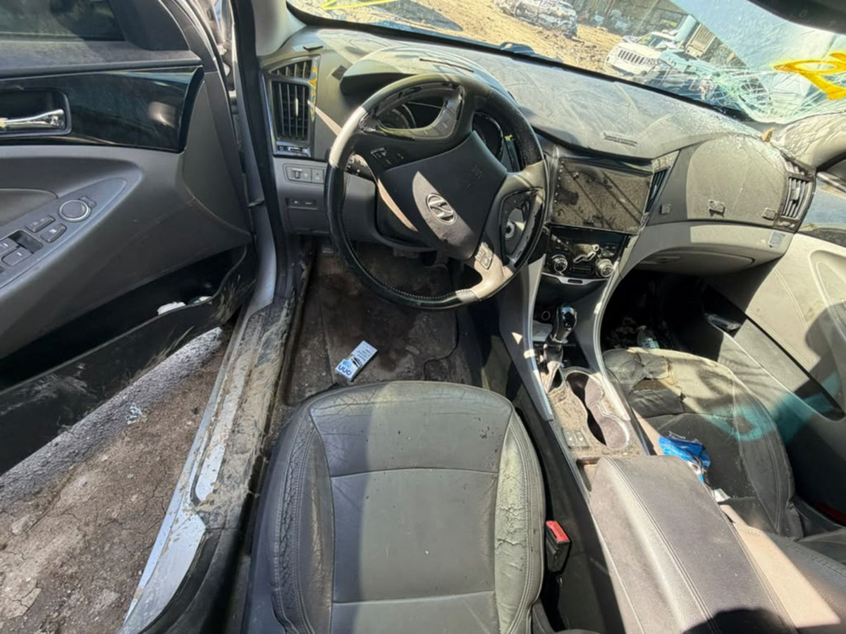 CA_VEHICLE_MEDIA:13203598437:3300663368