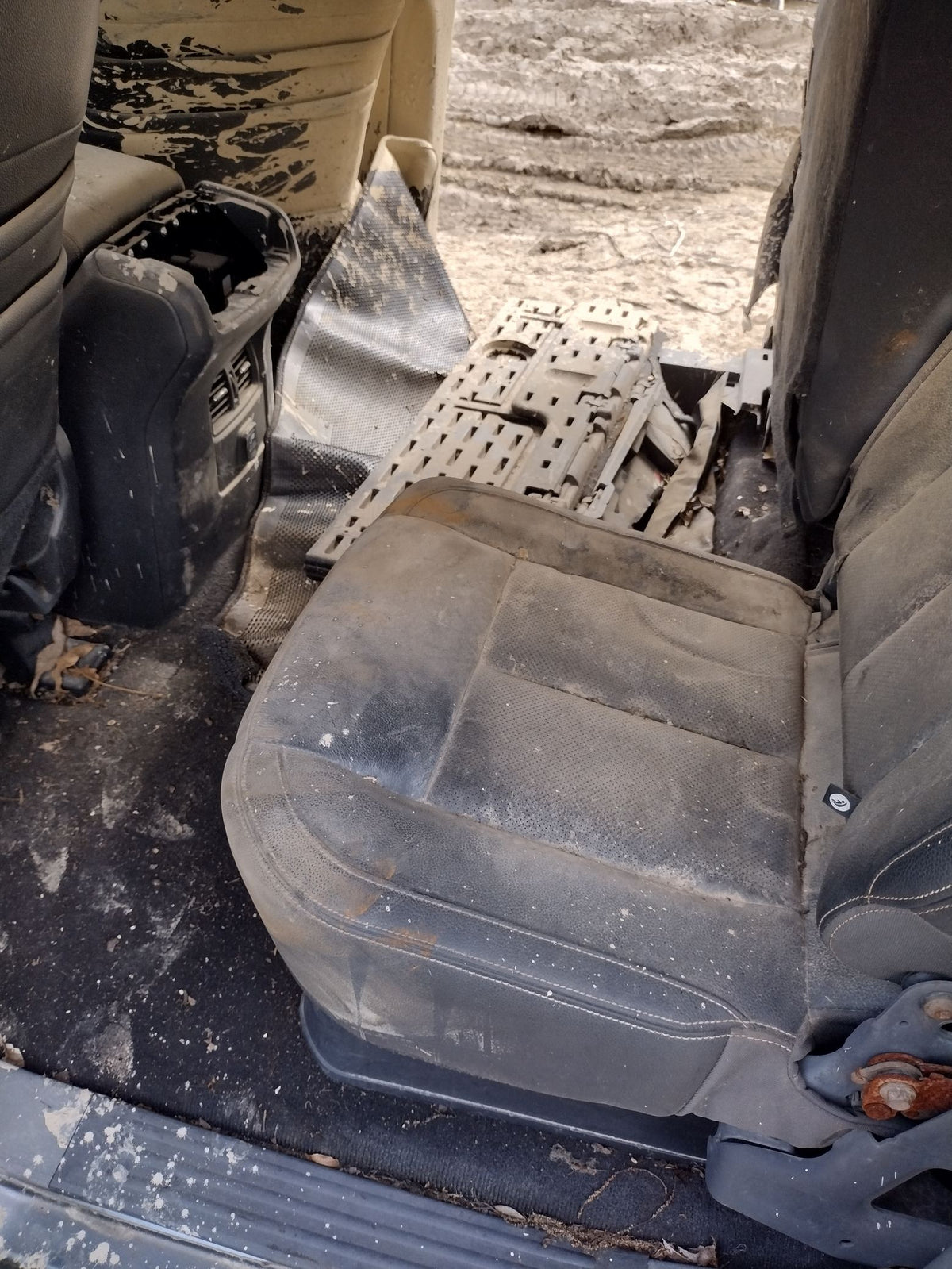 CA_VEHICLE_MEDIA:13262448410:3311866661