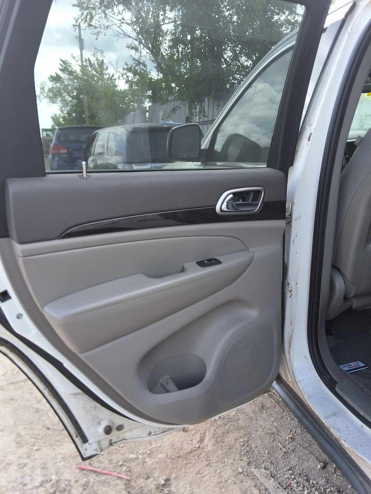 CA_VEHICLE_MEDIA:13262480947:3313627330