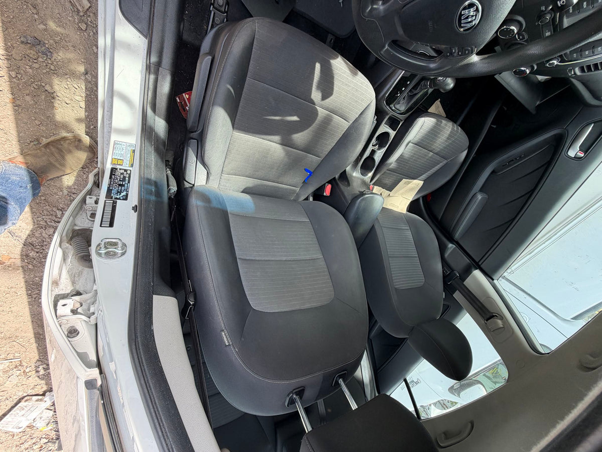 CA_VEHICLE_MEDIA:13262480950:3311610332