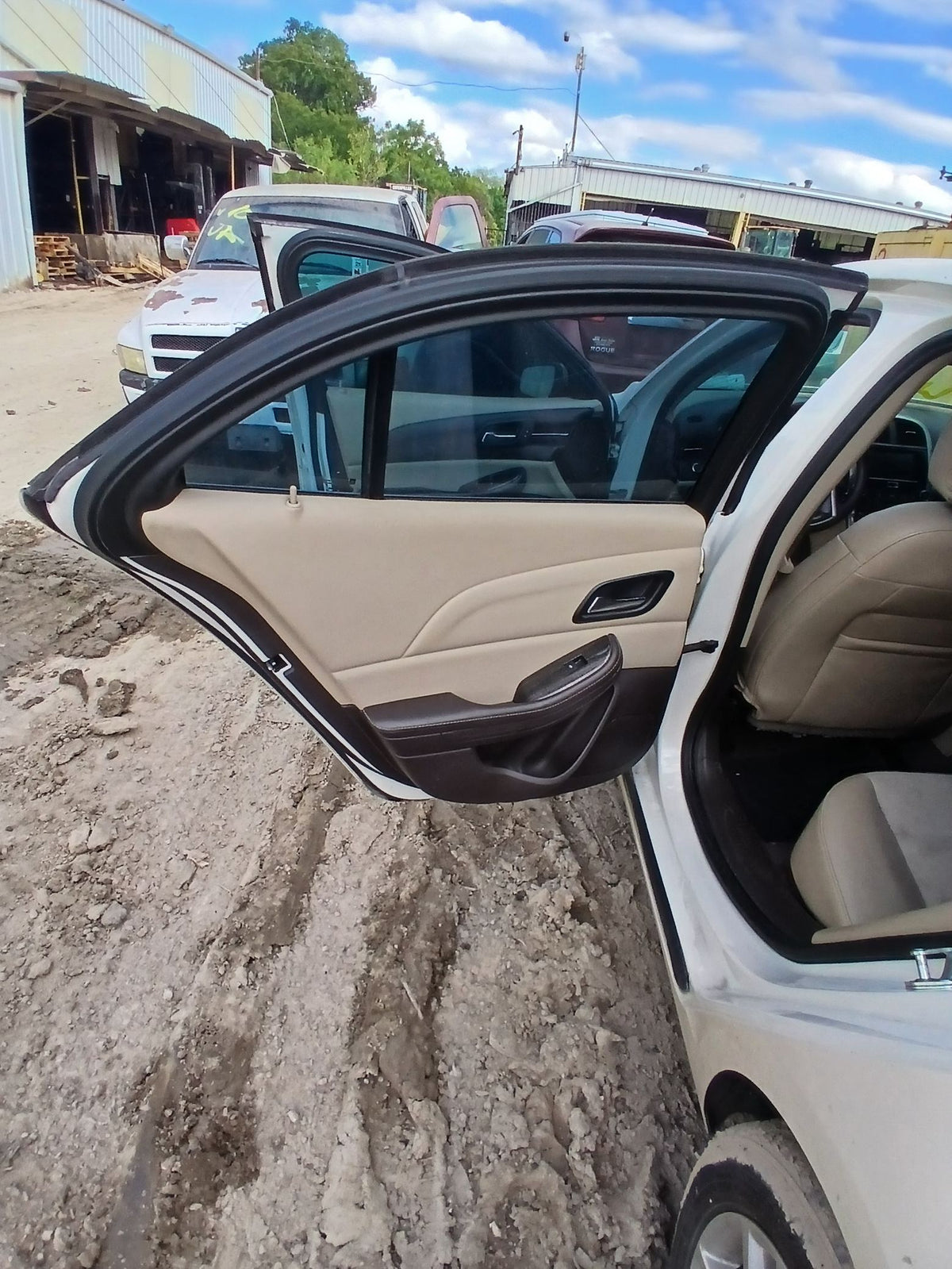 CA_VEHICLE_MEDIA:13262484251:3312076301