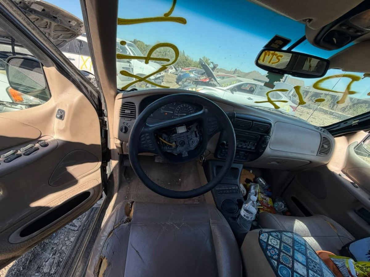 CA_VEHICLE_MEDIA:13323102455:3333705900
