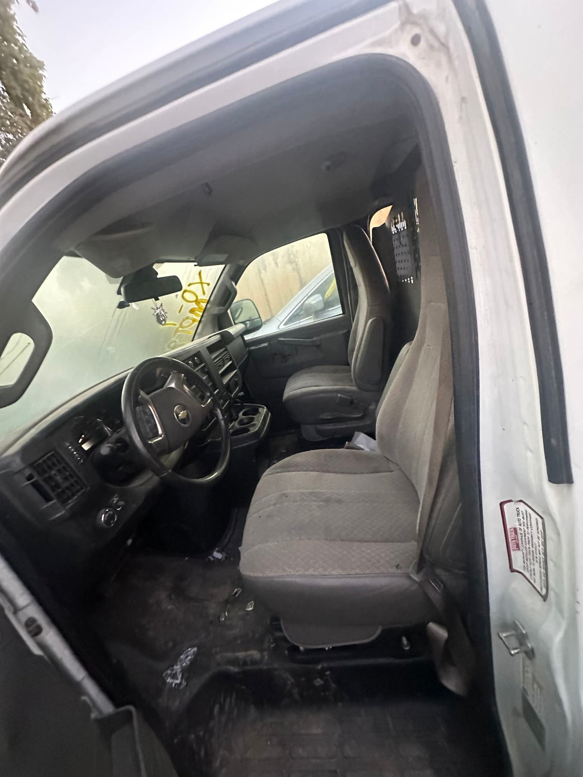 CA_VEHICLE_MEDIA:13323107909:3329600948