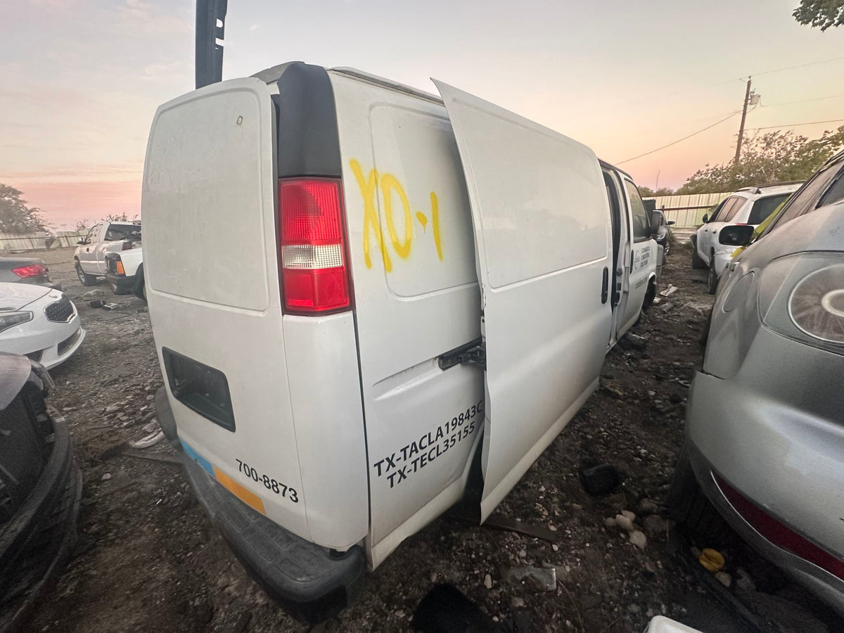 CA_VEHICLE_MEDIA:13323107909:3329600993