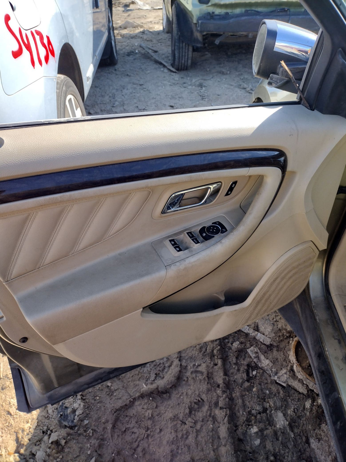 CA_VEHICLE_MEDIA:13323164267:3326264548