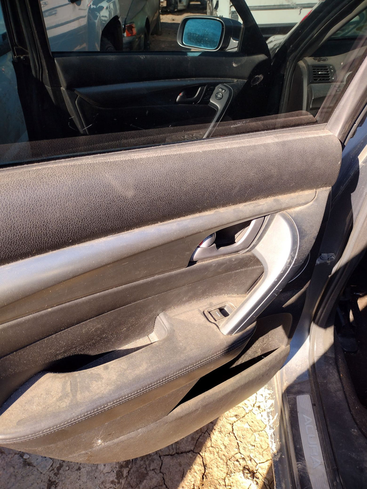 CA_VEHICLE_MEDIA:13323177606:3326190666