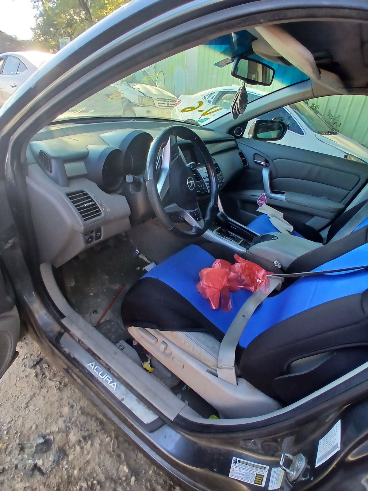 CA_VEHICLE_MEDIA:13323177607:3326160443