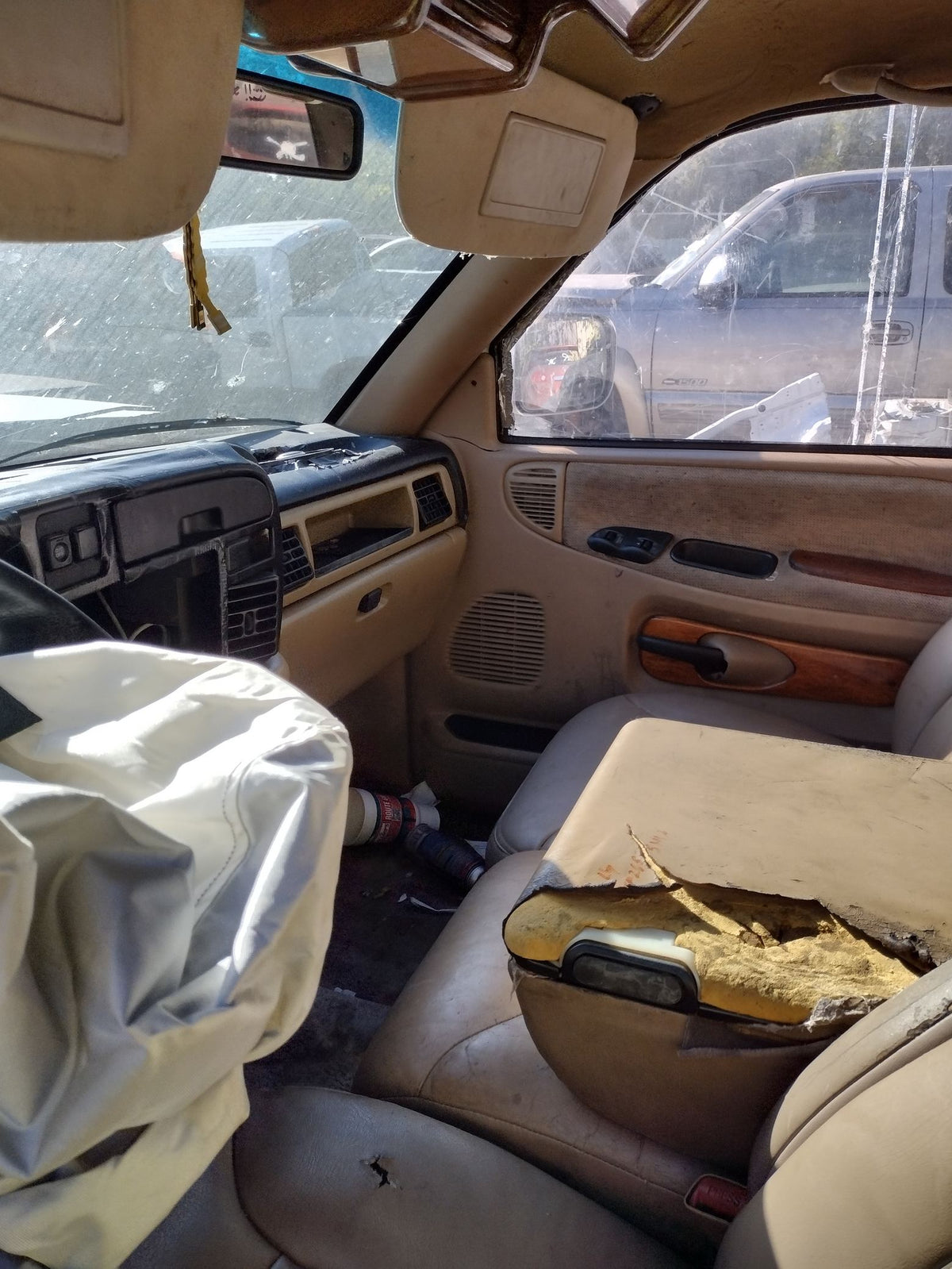 CA_VEHICLE_MEDIA:13323177826:3326165043