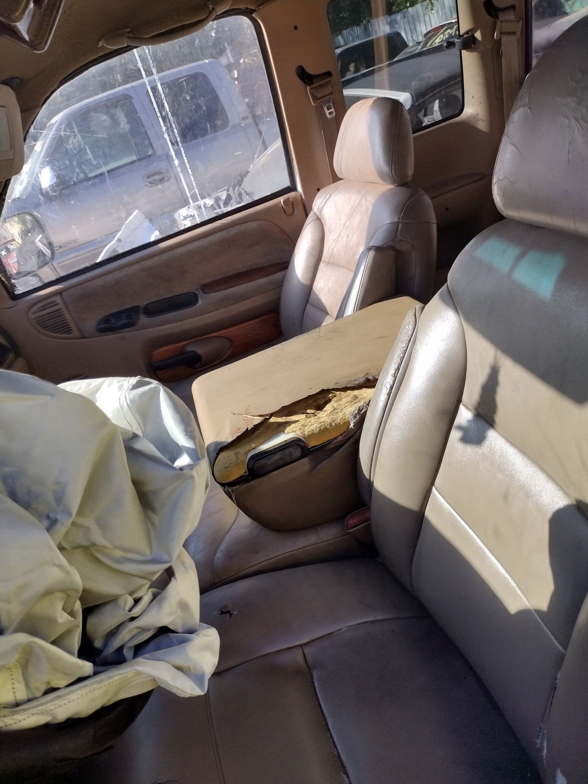 CA_VEHICLE_MEDIA:13323177826:3326165701