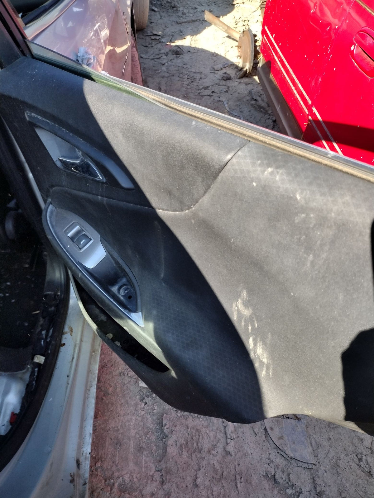 CA_VEHICLE_MEDIA:13323210252:3326379697