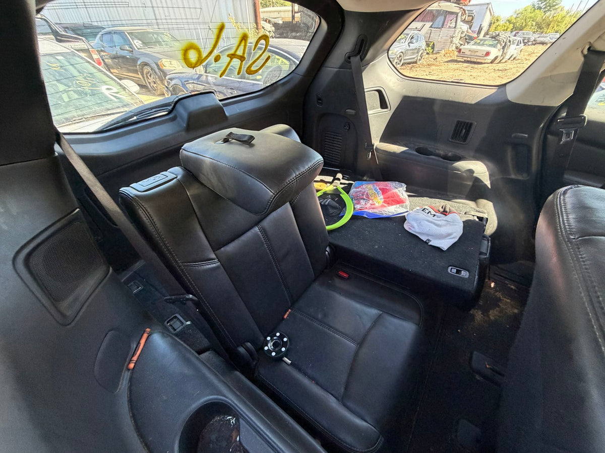 CA_VEHICLE_MEDIA:13323210274:3329247690