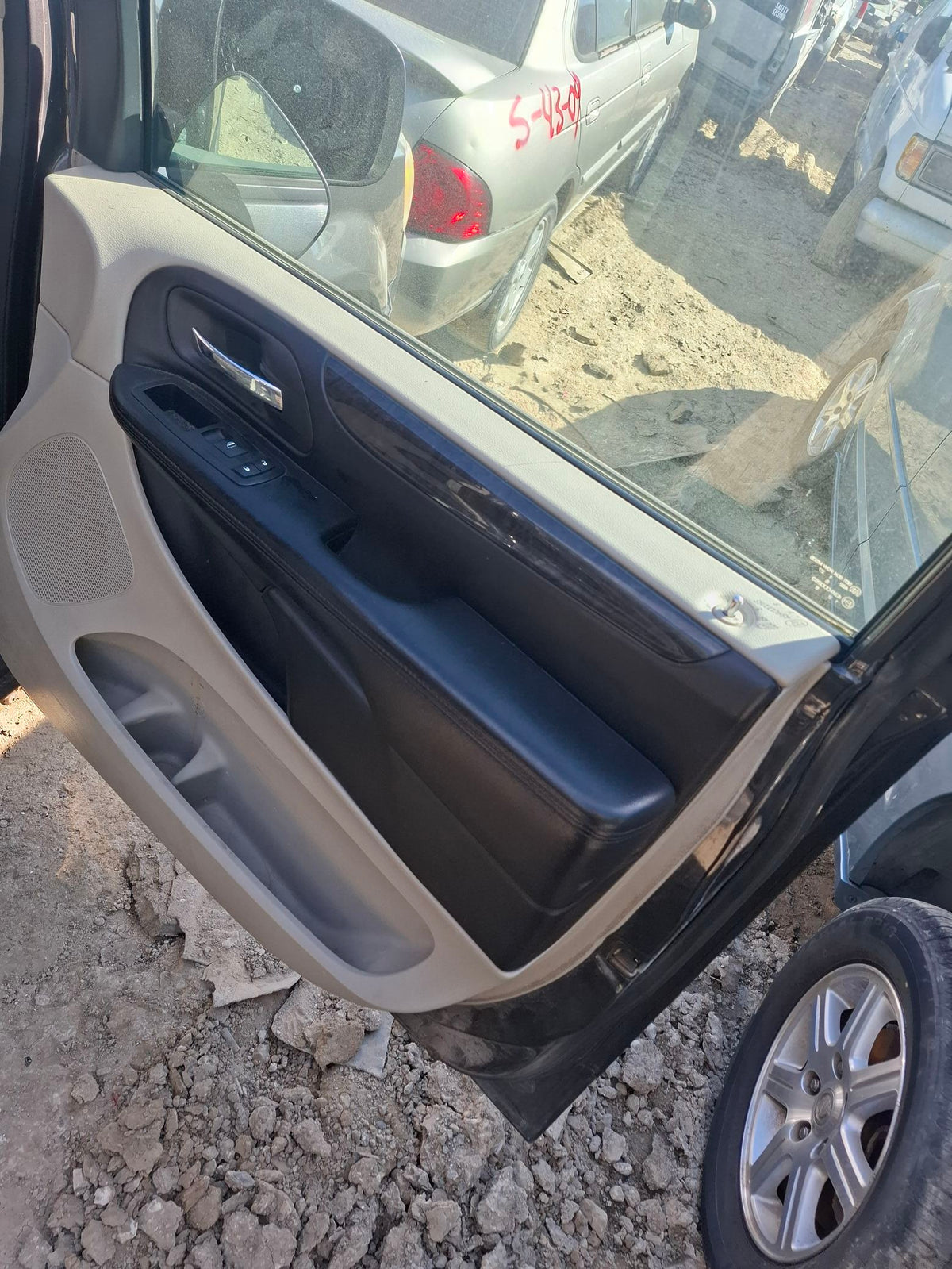 CA_VEHICLE_MEDIA:13382577402:3342638358