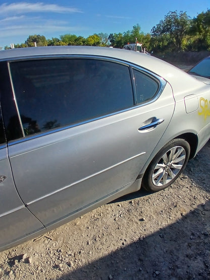 CA_VEHICLE_MEDIA:13382605920:3342300082