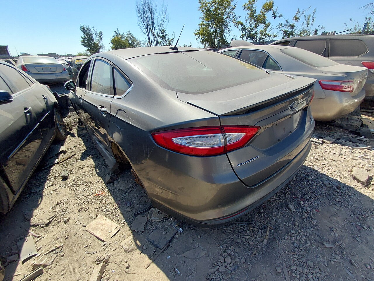 2/2 2013 - 2016 Ford Fusion SE | All Parts G - Z | SKU #: M17827 - L-17
