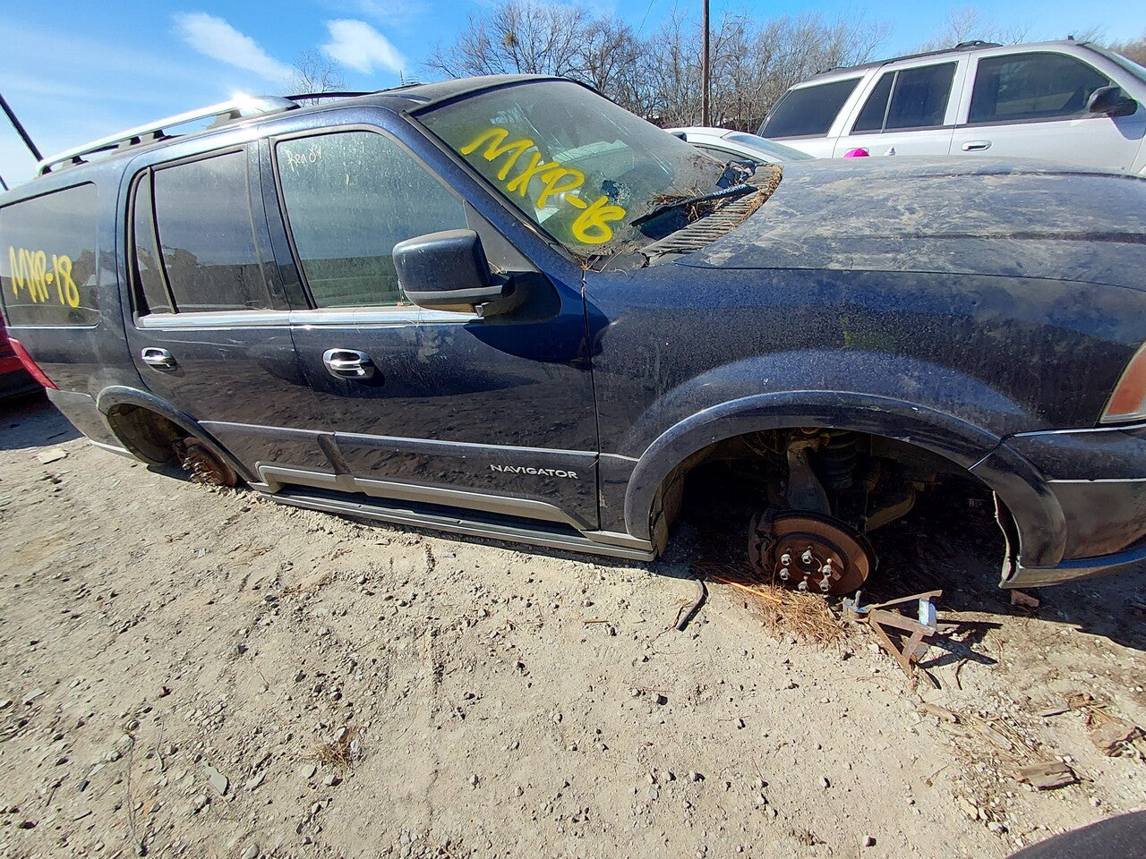 2004 Lincoln Navigator - Stock #: M18388 - MXP-18