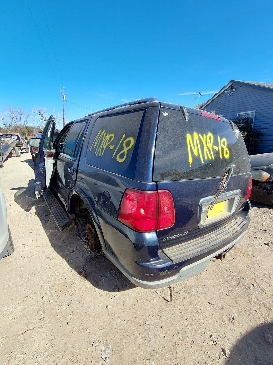 2004 Lincoln Navigator - Stock #: M18388 - MXP-18