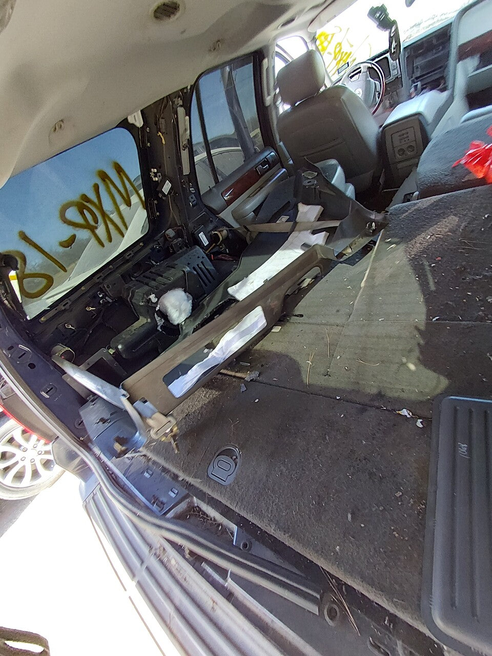 2004 Lincoln Navigator - Stock #: M18388 - MXP-18