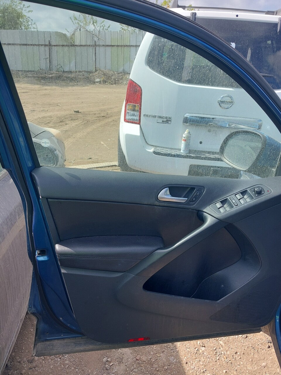 1/2 2009 - 2017 Volkswagen Tiguan  | All Parts A - F | SKU #: M17667 - D-17