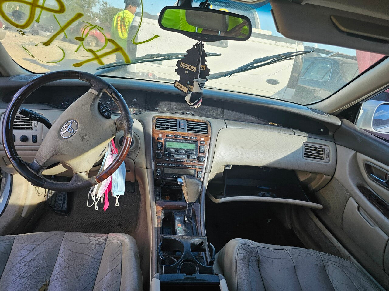 1/2 2000 - 2004 Toyota Avalon | All Parts A - F | SKU #: M17708 - F-18