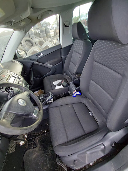 2/2 2009 - 2017 Volkswagen Tiguan  | All Parts G - Z | SKU #: M17733 - H-3