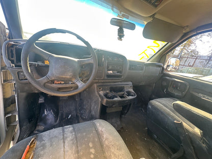 2/2 1996 - 2002 Chevrolet Express 3500 | All Parts G - Z | SKU #: M17976 - T-6