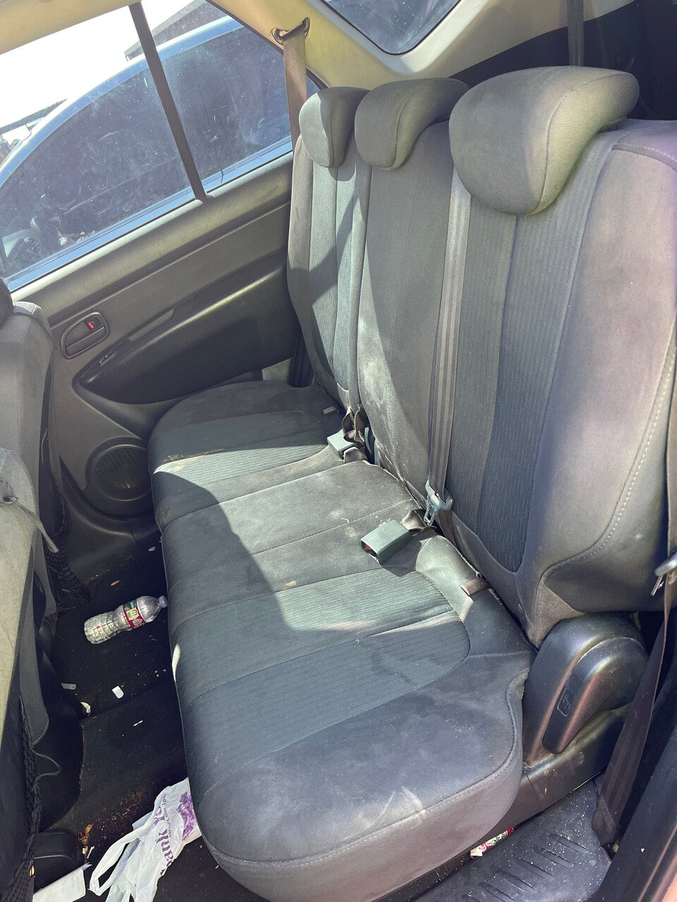 2/2 2007 - 2012 Kia Rondo LX | All Parts G - Z | SKU #: M17587 - XP-17