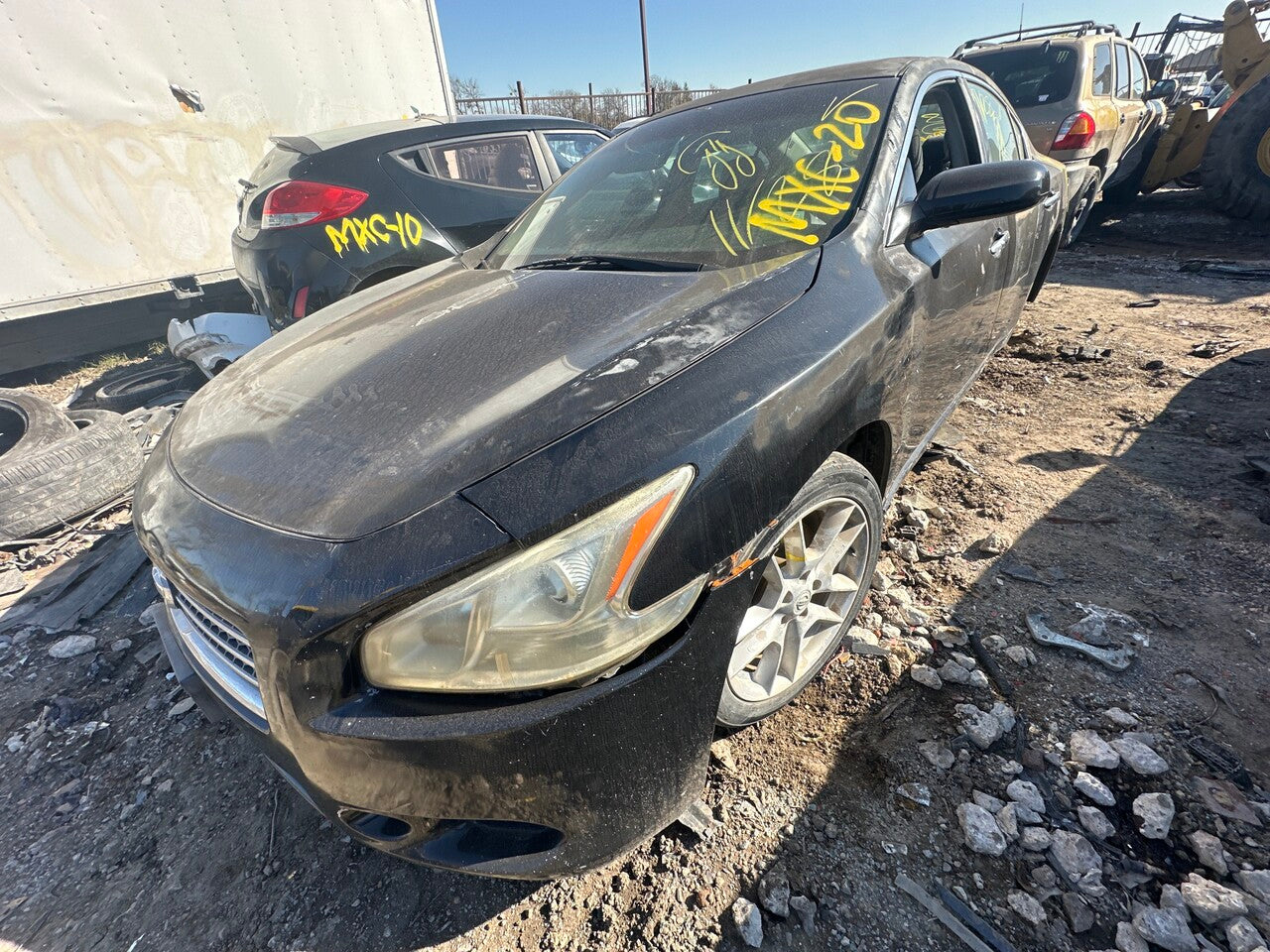 2010 Nissan Maxima - Stock #: M18122 - MXC-12
