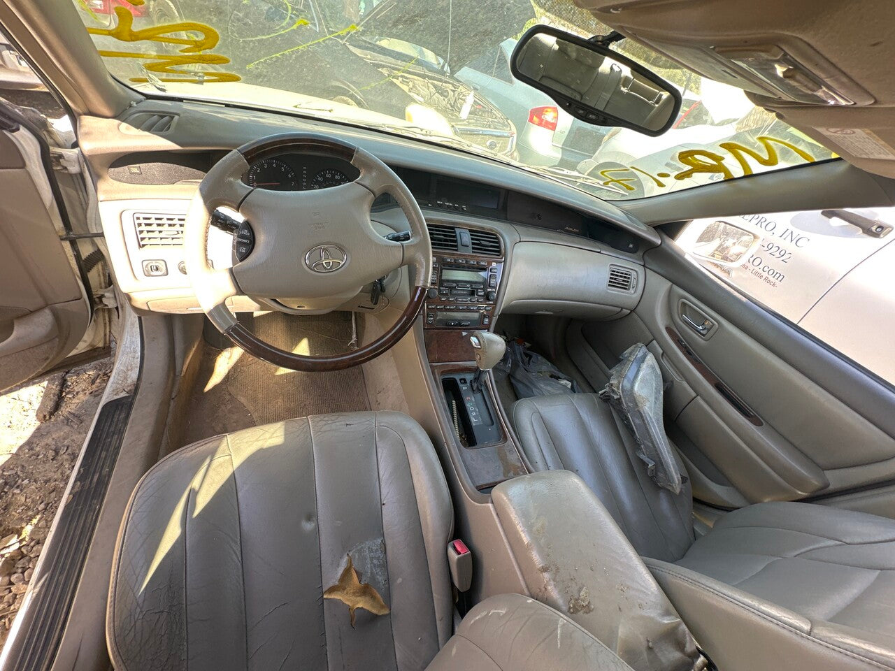 1/2 2000 - 2004 Toyota Avalon | All Parts A - F | SKU #: M17947 MR-17