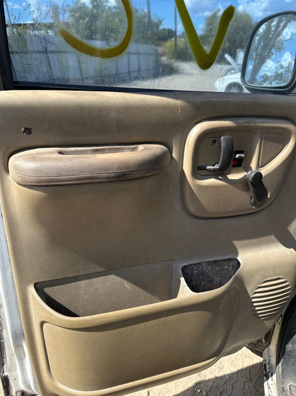 2/2 1996 - 2002 Chevrolet Express 2500 | All Parts G - Z | SKU #: M17784 - J-14