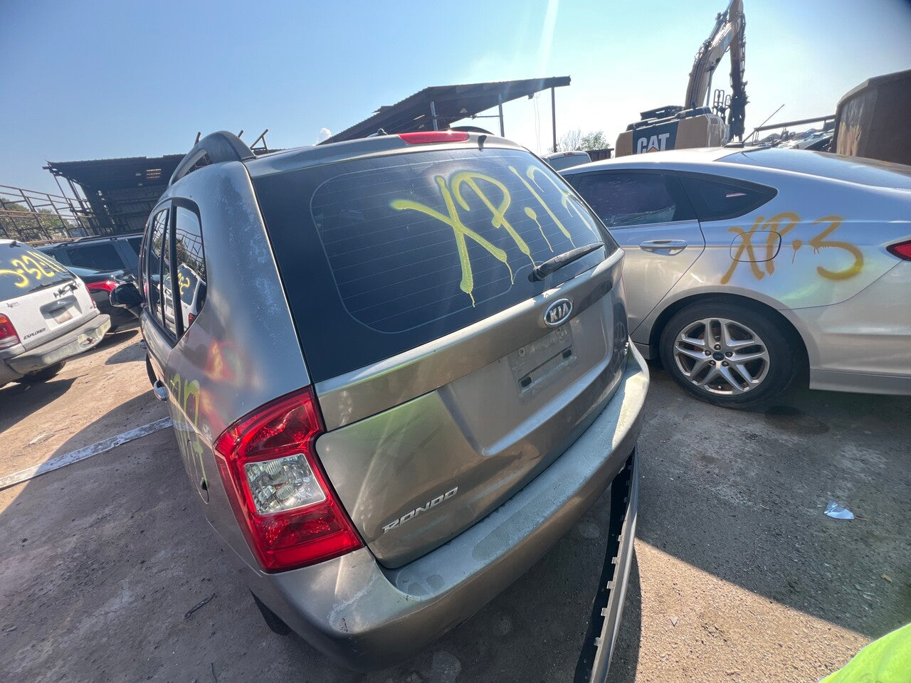 2/2 2007 - 2012 Kia Rondo LX | All Parts G - Z | SKU #: M17587 - XP-17