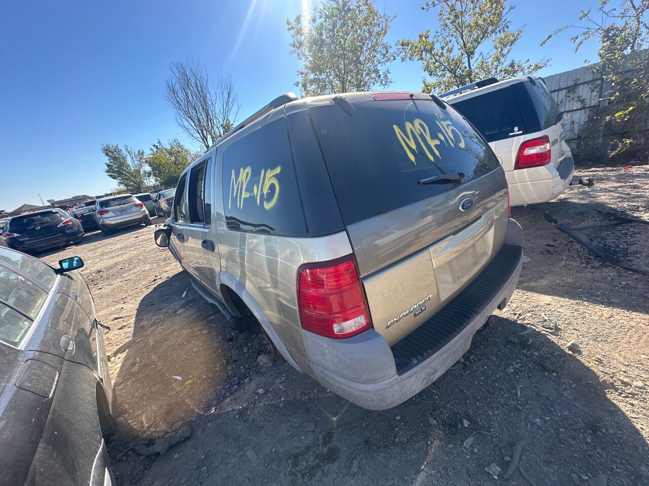 2/2 2002 - 2005 Ford Explorer XLS | All Parts G - Z | SKU #: M17945 - R-15