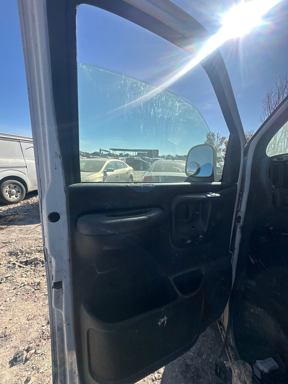 2/2 1996 - 2002 Chevrolet Express 3500 | All Parts G - Z | SKU #: M17976 - T-6