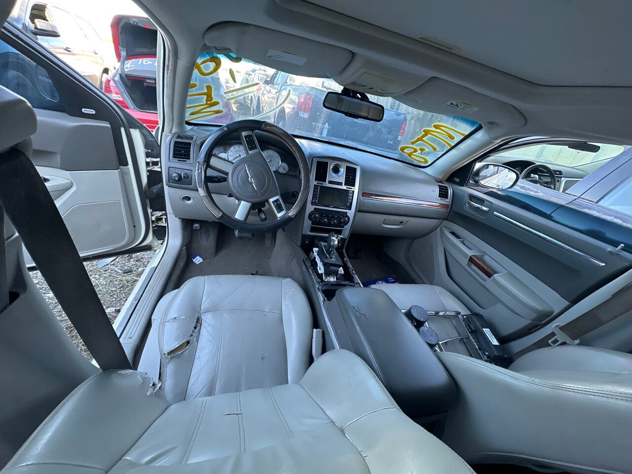 2/2 2005 - 2010 Chrysler 300 | All Parts G - Z | SKU #: M17978 MT-8