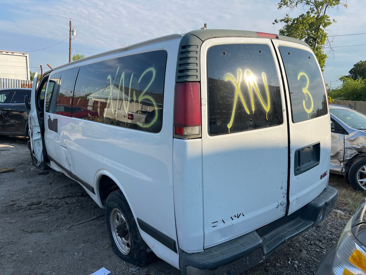 1/2 1996 - 2002 GMC Savana 3500 | All Parts A - F | SKU #: M17533 XN-3