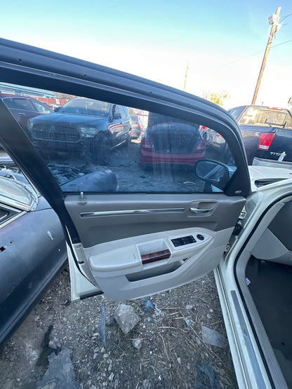 2/2 2005 - 2010 Chrysler 300 | All Parts G - Z | SKU #: M17978 MT-8