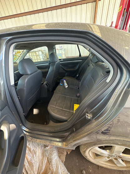 1/2 2005 - 2010 Volkswagen Jetta | All Parts A - F | SKU #: M17981 - T-11