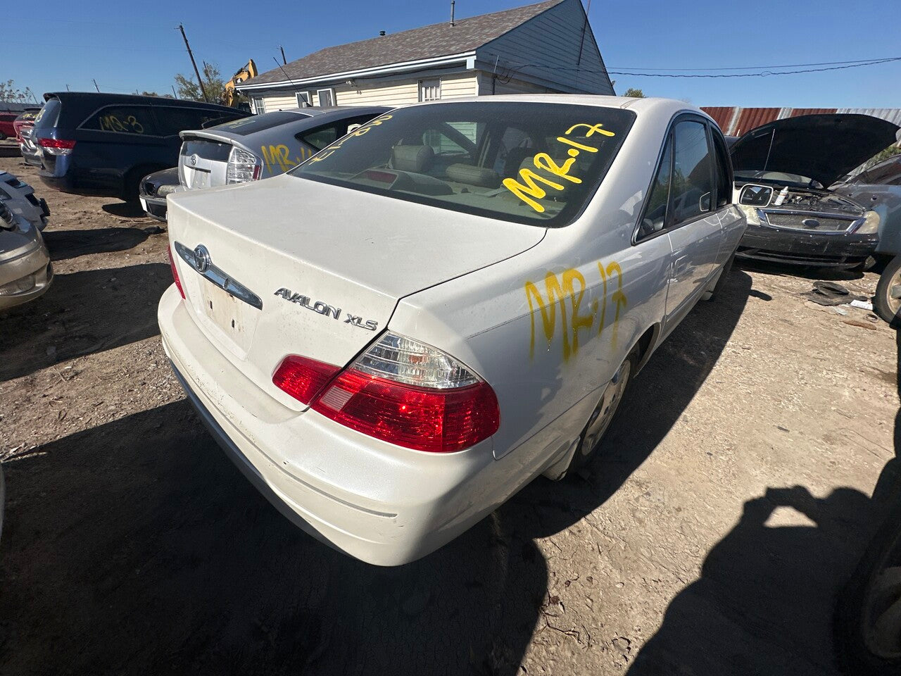 2/2 2000 - 2004 Toyota Avalon | All Parts G - Z | SKU #: M17947 MR-17