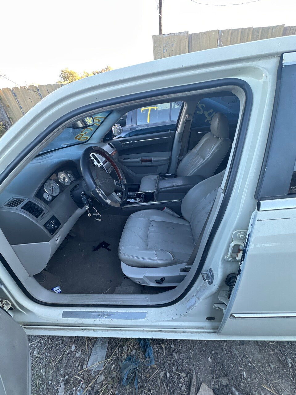 2/2 2005 - 2010 Chrysler 300 | All Parts G - Z | SKU #: M17978 MT-8