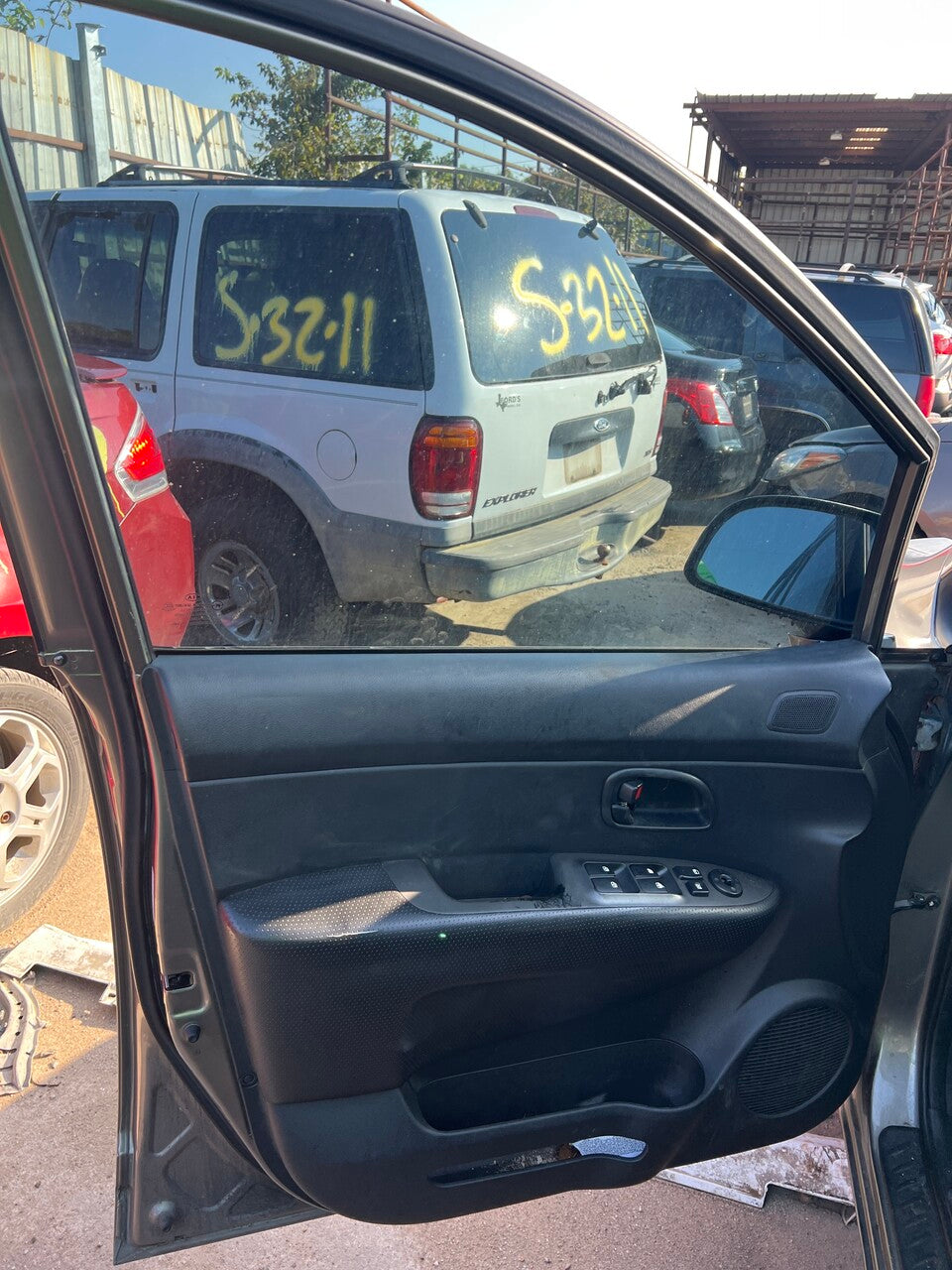 2/2 2007 - 2012 Kia Rondo LX | All Parts G - Z | SKU #: M17587 - XP-17