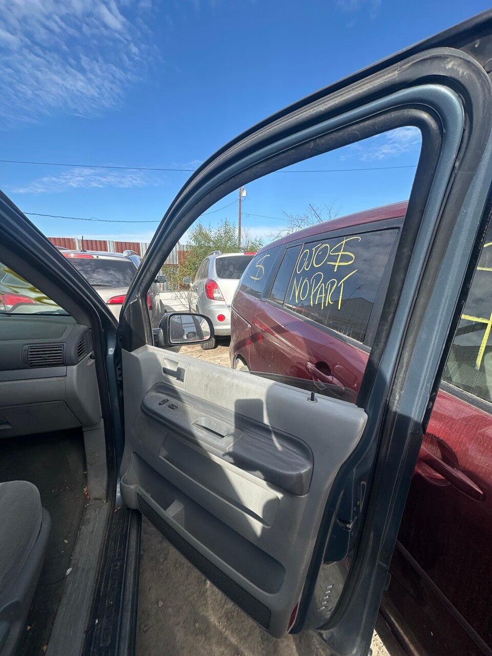 2005 Ford Frestar - Stock #: M18270 - MXJ-20