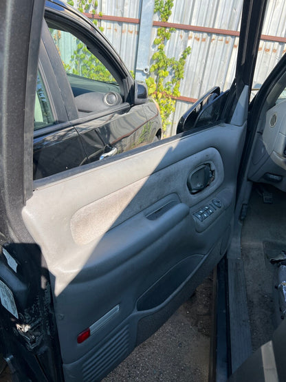 2/2 1995 - 2000 Chevrolet Tahhoe | All Parts G - Z | SKU #: M17588 - XP-18