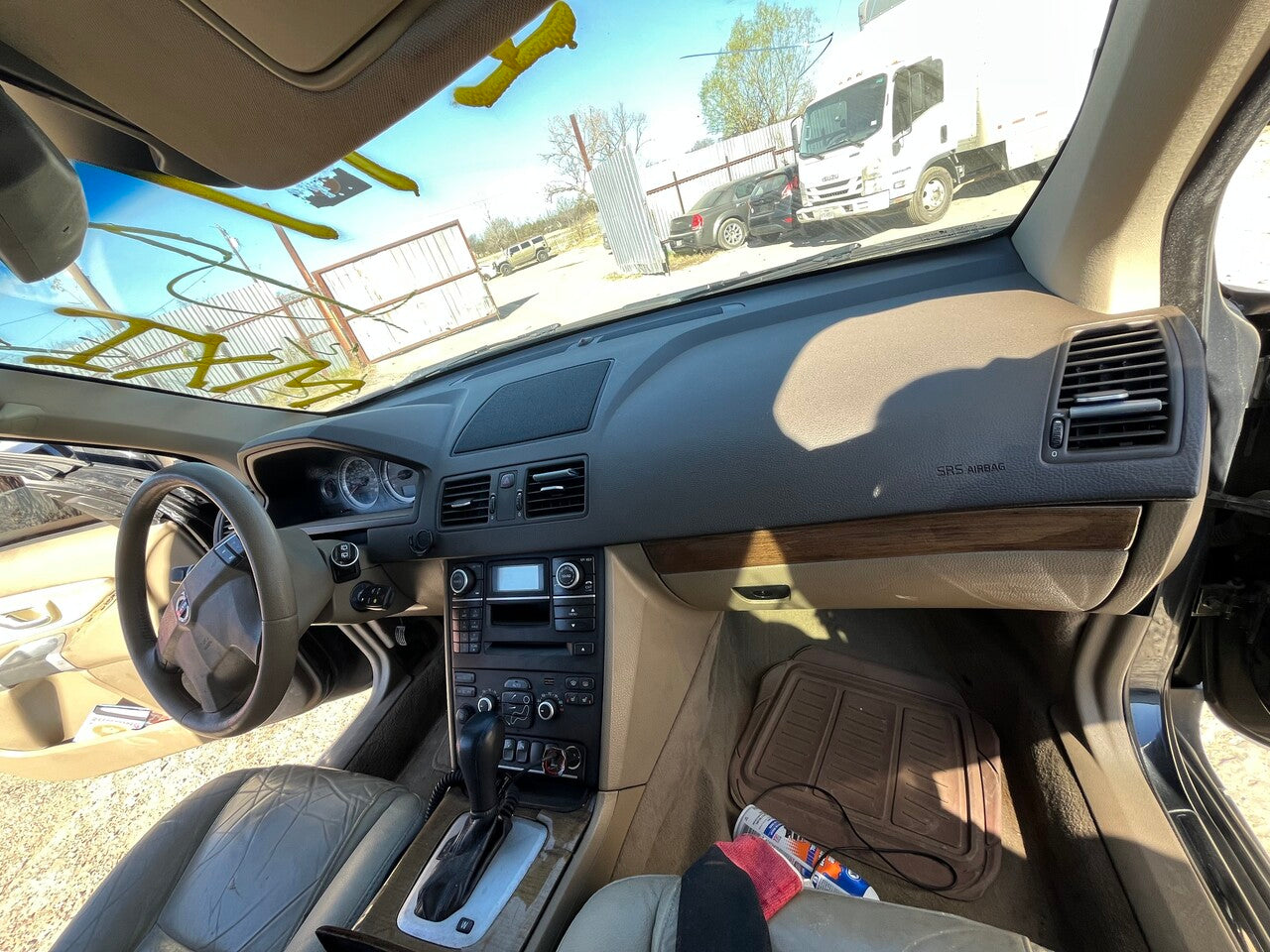 2011 Volvo XC90 - Stock #: M18249 - MXI-19