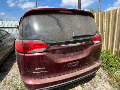 2017-2020 Chrysler Pacifica - Stock #: M18757