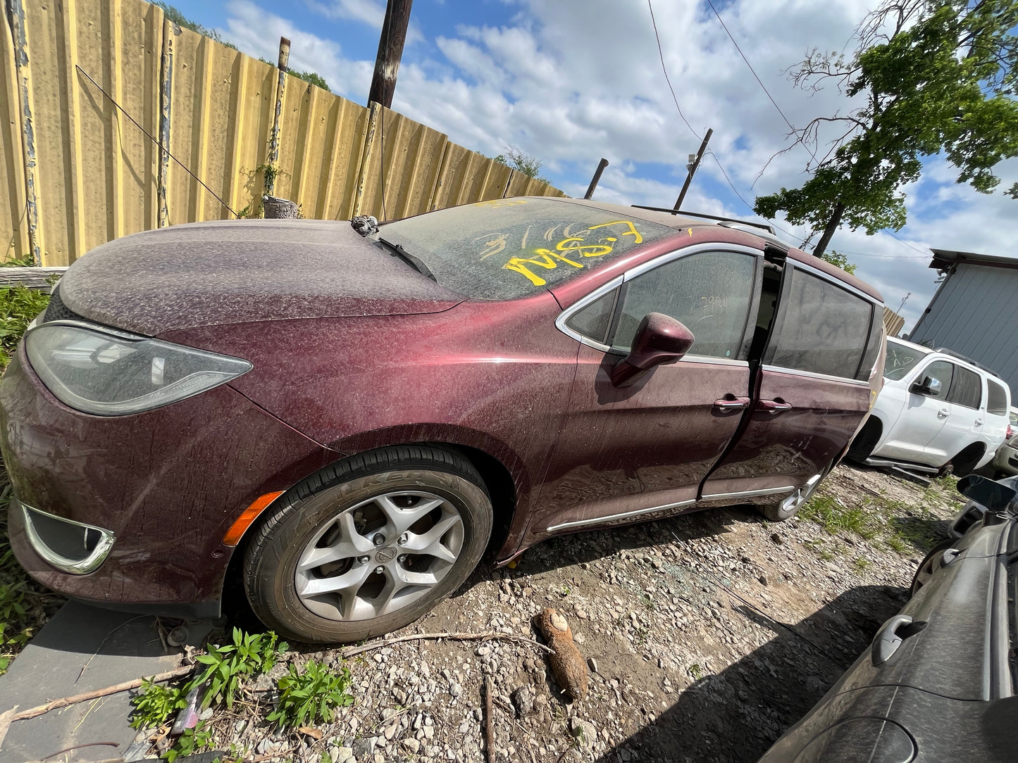 2017-2020 Chrysler Pacifica - Stock #: M18757