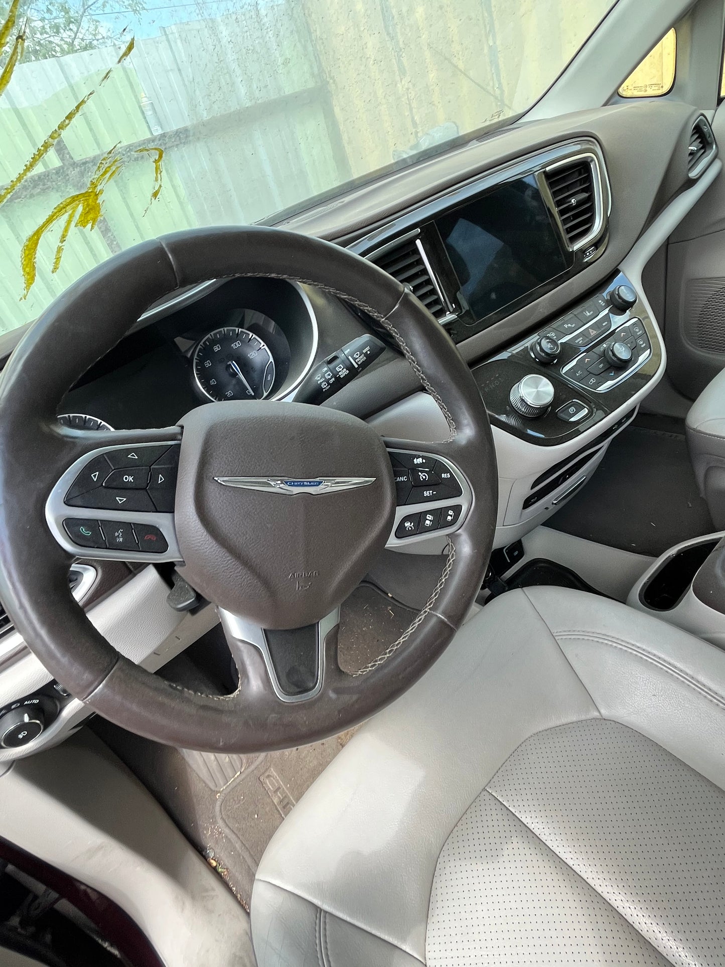 2017-2020 Chrysler Pacifica - Stock #: M18757