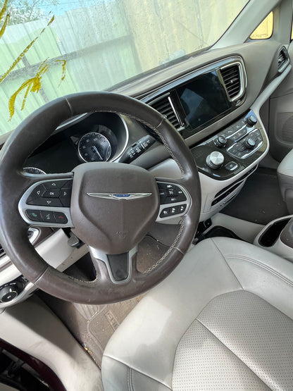2017-2020 Chrysler Pacifica - Stock #: M18757