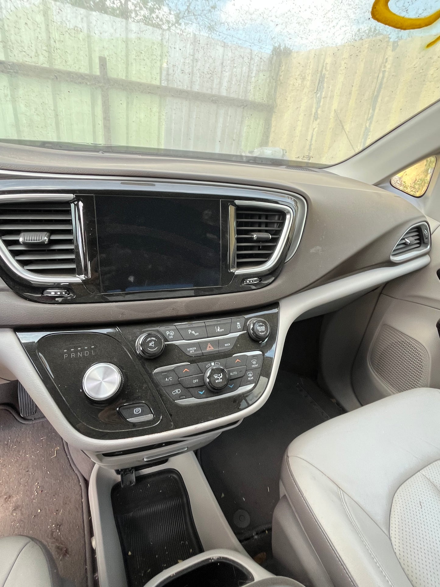 2017-2020 Chrysler Pacifica - Stock #: M18757