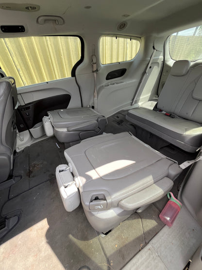 2017-2020 Chrysler Pacifica - Stock #: M18757