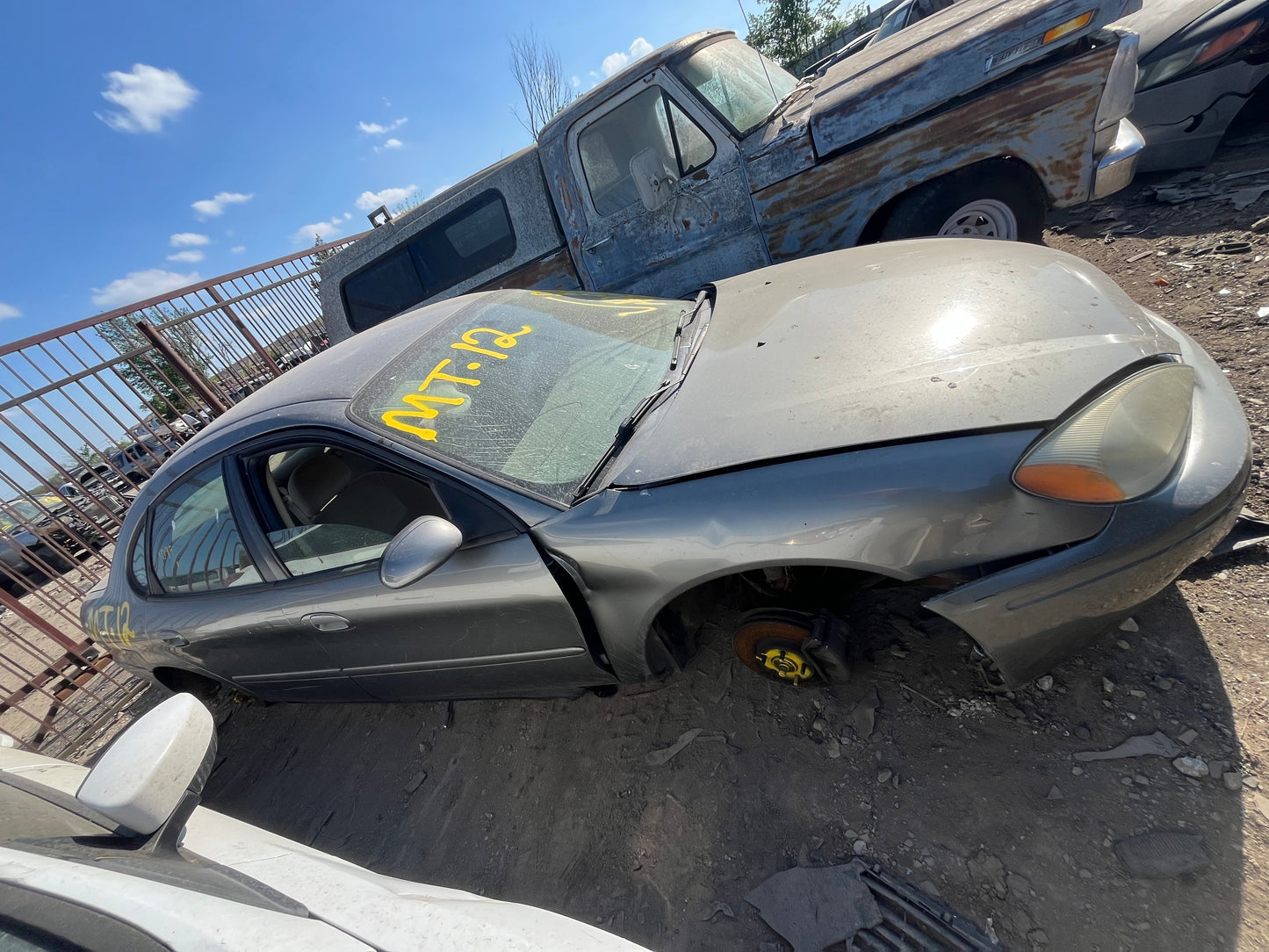 2004 FORD TAURUS - STOCK #M18782
